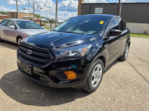 Used 2018 Ford Escape S FWD image 1