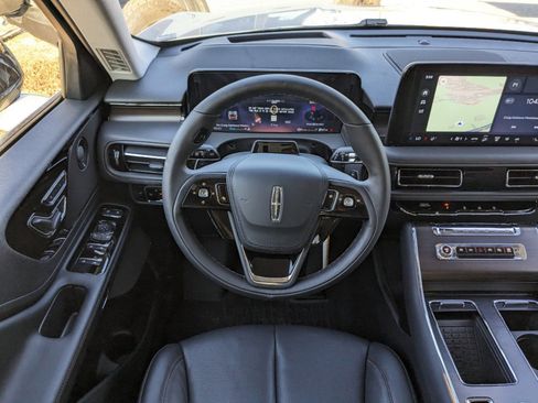 New 2025 Lincoln Aviator Reserve w/ Illumination Package image 17