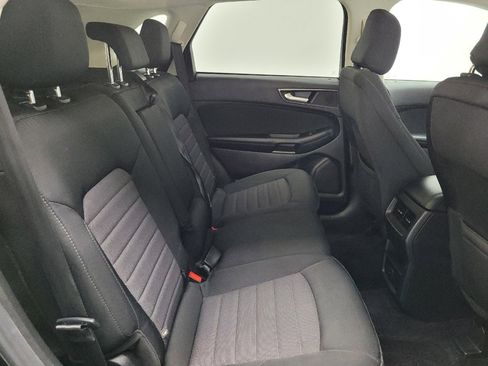 Used 2015 Ford Edge SE image 19