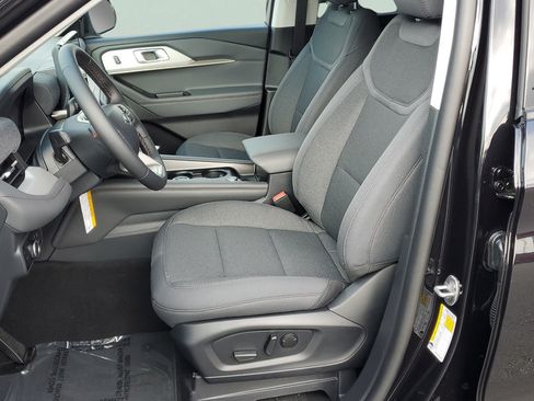 New 2026 Ford Explorer Active AWD/4WD image 15