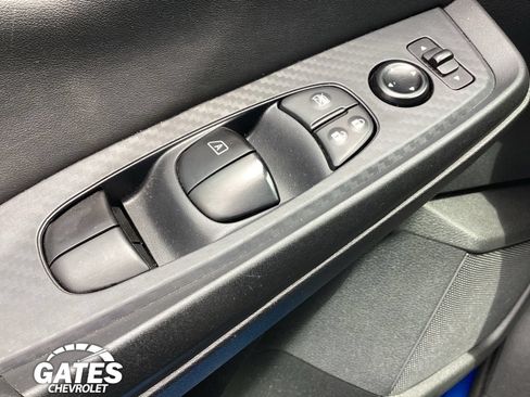 Used 2025 Nissan Sentra SV FWD image 18