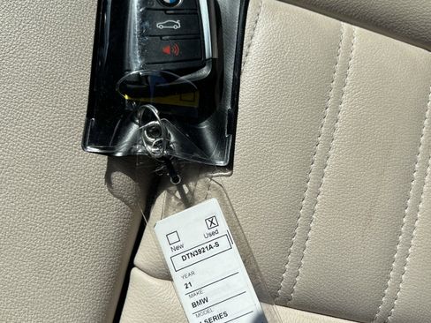 Used 2021 BMW 430i Coupe w/ Premium Package image 38