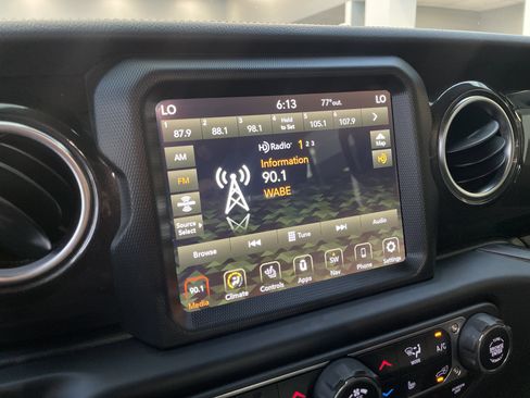 Used 2022 Jeep Wrangler Unlimited Rubicon image 23