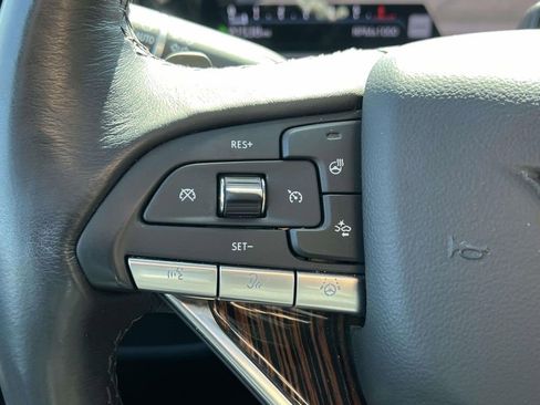 Certified 2024 Cadillac Escalade Premium Luxury image 21