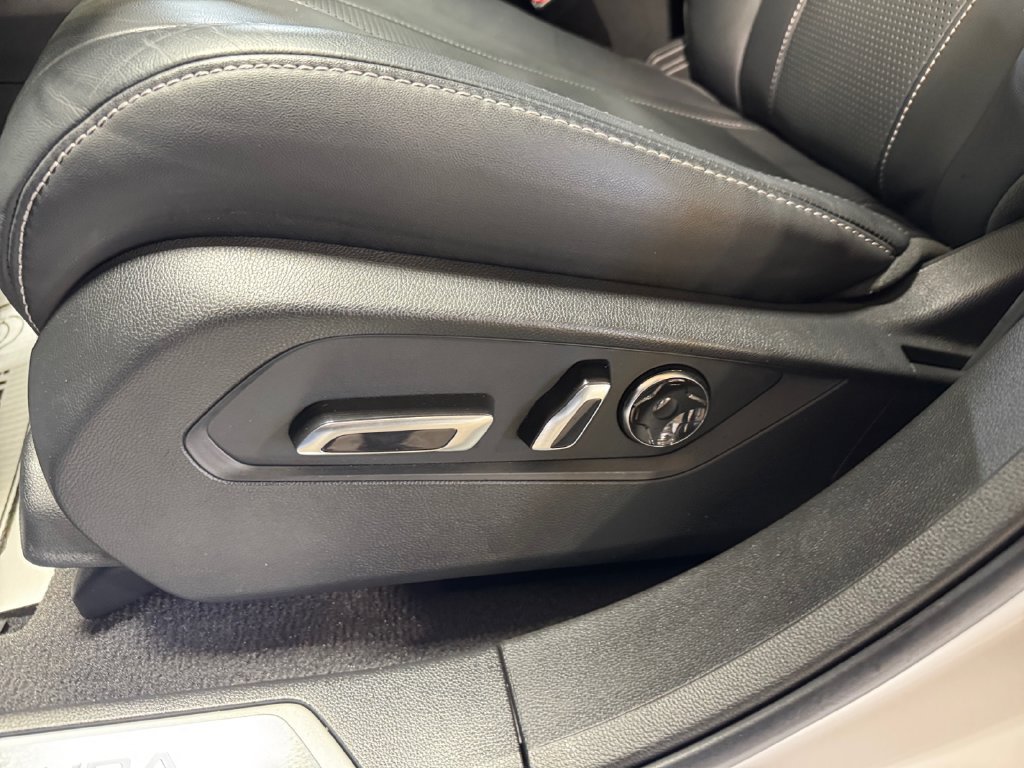 Used 2024 Acura RDX w/ Technology Package AWD/4WD image 13