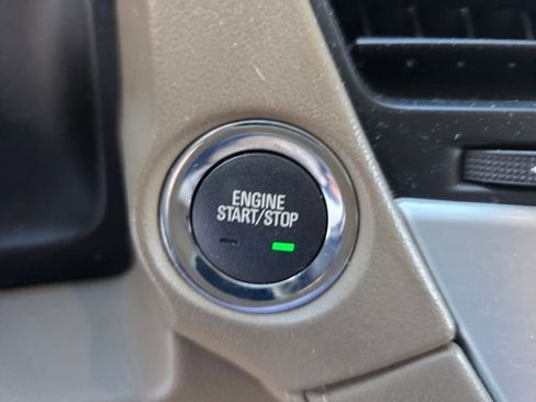 Used 2019 GMC Yukon XL SLT image 26