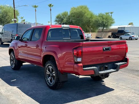 Used 2019 Toyota Tacoma TRD Sport w/ Technology Package AWD/4WD image 5