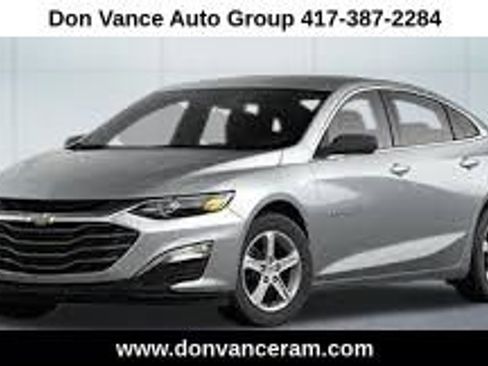 Used 2024 Chevrolet Malibu LT image 1