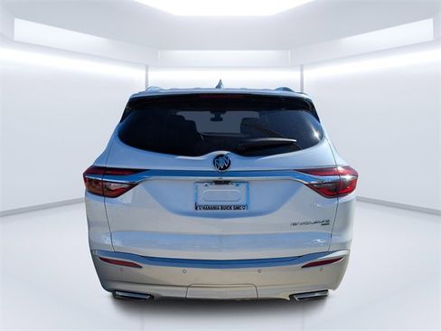 Used 2019 Buick Enclave Avenir w/ Avenir Technology Package image 4