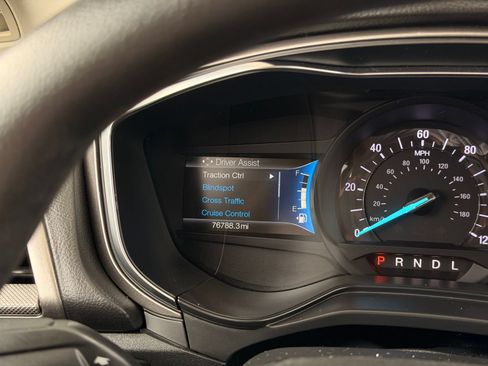 Used 2019 Ford Fusion SE FWD image 27