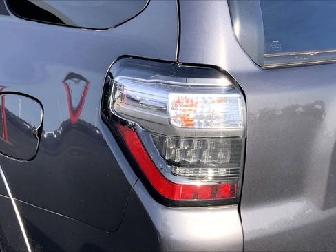 Used 2021 Toyota 4Runner Limited image 29