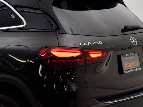 Used 2026 Mercedes-Benz GLA 250 image 4