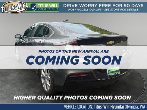 Used 2016 Chevrolet Volt Premier w/ Driver Confidence Package FWD image 3