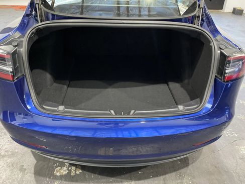 Used 2018 Tesla Model 3 Mid Range image 8
