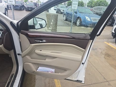Used 2010 Cadillac SRX Premium AWD/4WD image 16