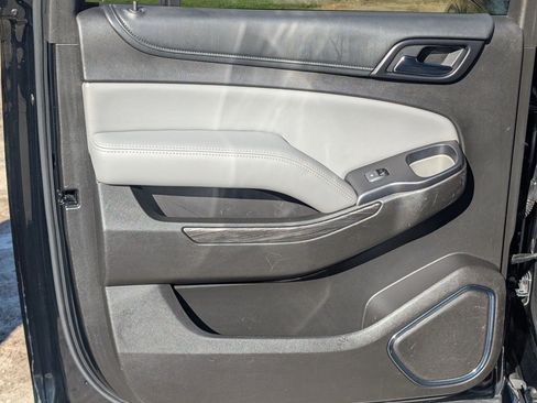 Used 2016 Chevrolet Suburban LT w/ Luxury Package image 35