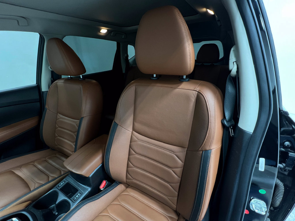 Used 2018 Nissan Rogue SL w/ Premium Package AWD/4WD image 15