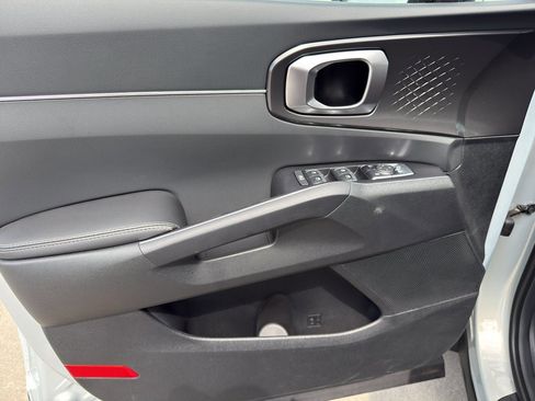 New 2026 Kia Sorento LX image 9