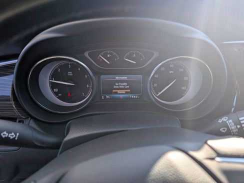 Used 2019 Buick Envision Essence image 19