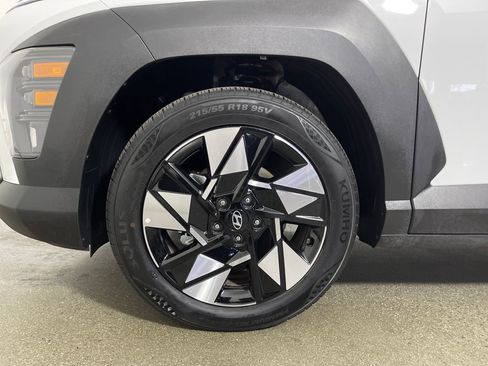 Certified 2025 Hyundai Kona SEL FWD image 11