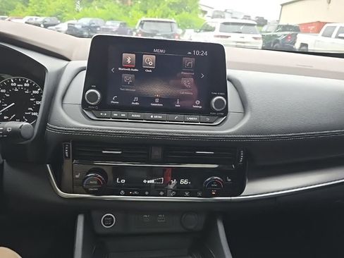 Used 2022 Nissan Rogue SV w/ SV Premium Package AWD/4WD image 22