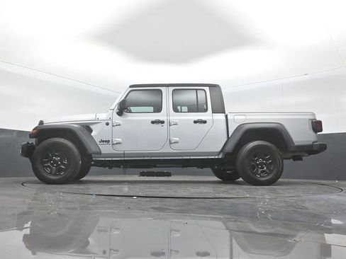 Used 2023 Jeep Gladiator Sport w/ Trailer Tow Package image 20