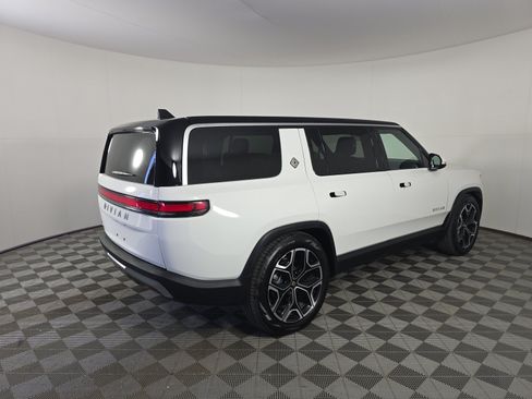 Used 2024 Rivian R1S Adventure AWD/4WD image 5