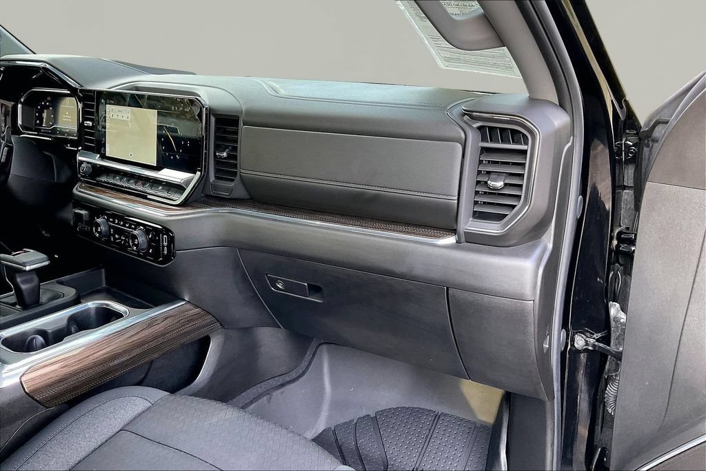Used 2024 Chevrolet Silverado 1500 RST w/ Max Trailering Package AWD/4WD image 30