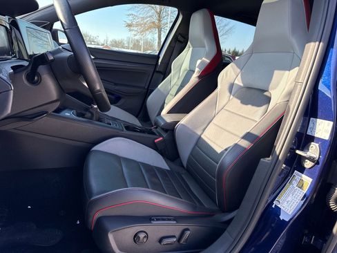 Certified 2022 Volkswagen GTI SE w/ SE Leather Package image 10