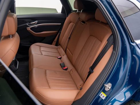 Used 2019 Audi e-tron Premium Plus image 17