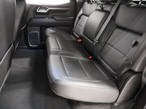 Used 2022 GMC Sierra 1500 SLT image 17