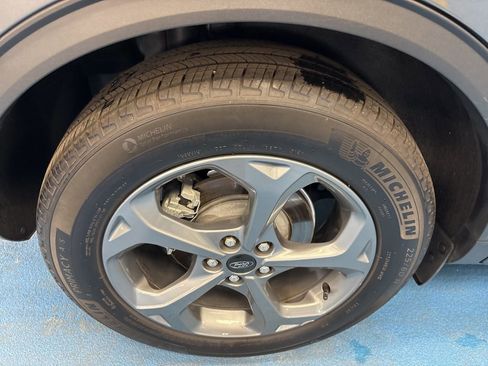 Used 2025 Ford Escape ST-Line image 5