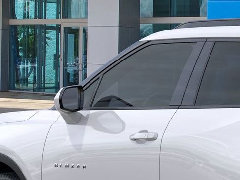 New 2025 Chevrolet Blazer LT w/ Convenience Package image 13