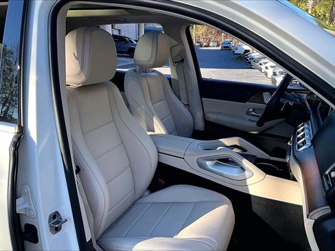 Used 2024 Mercedes-Benz GLE 450 4MATIC image 9