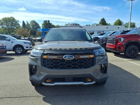 Used 2026 Ford Explorer Tremor w/ Tremor Ultimate Package AWD/4WD image 2