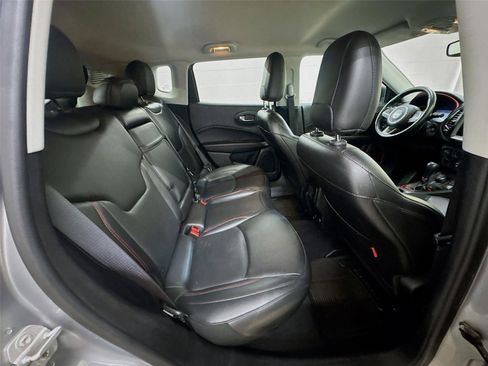 Used 2019 Jeep Compass Trailhawk w/ Leather Interior Group AWD/4WD image 25