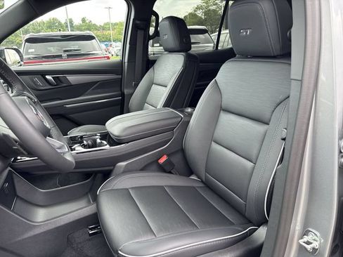 New 2026 Buick Enclave Sport Touring w/ Power Package FWD image 11