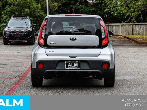 Used 2017 Kia Soul FWD image 13