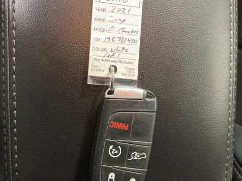 Used 2021 Jeep Grand Cherokee Laredo X image 21