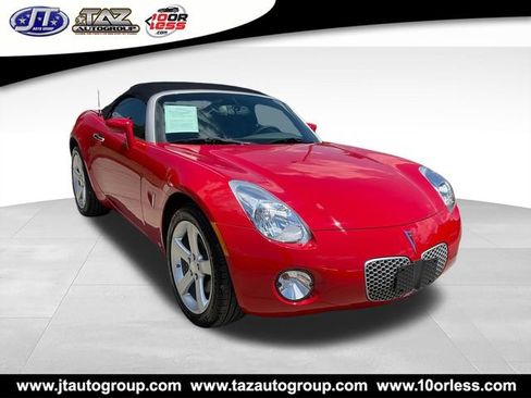 Used 2008 Pontiac Solstice Convertible w/ Preferred Package RWD image 1