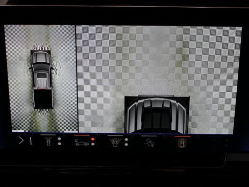 Used 2024 Chevrolet Silverado 1500 ZR2 image 18