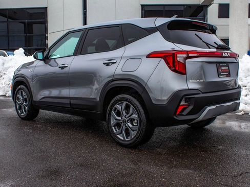 Used 2025 Kia Seltos LX AWD/4WD image 4