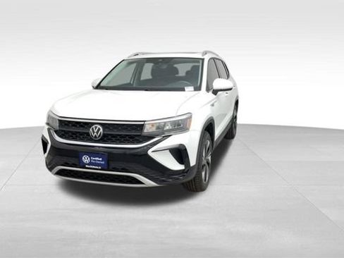 Certified 2024 Volkswagen Taos SE AWD/4WD image 8