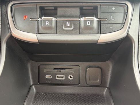 Used 2024 GMC Terrain AT4 w/ Tech Package AWD/4WD image 13