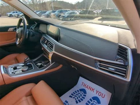 Used 2022 BMW X7 xDrive40i w/ Premium Package image 30