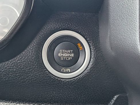Used 2019 RAM 1500 Big Horn RWD image 18