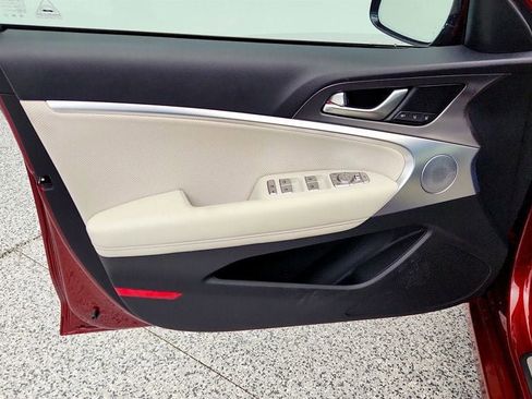 Used 2025 Genesis G70 2.5T w/ Sport Prestige Package image 11