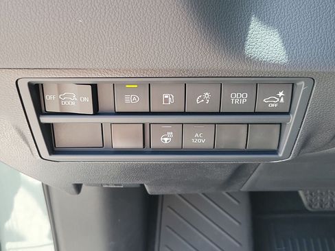 Used 2026 Toyota Sequoia Limited AWD/4WD image 30