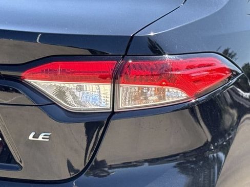 Used 2024 Toyota Corolla LE FWD image 7