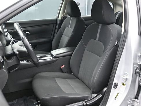 Used 2023 Nissan Sentra SV image 9